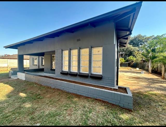 5 BEDROOM HOUSE FOR SALE IN VANDERBIJLPARK CW 6